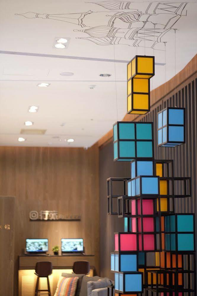 Icasa Hotel - By Cosmos Creation Taichung Extérieur photo