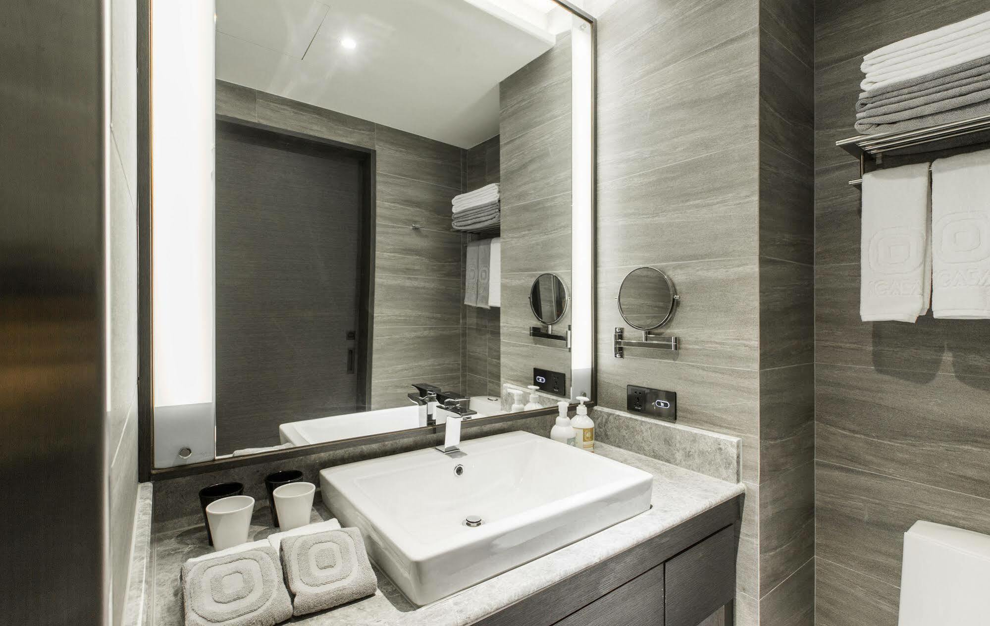 Icasa Hotel - By Cosmos Creation Taichung Extérieur photo
