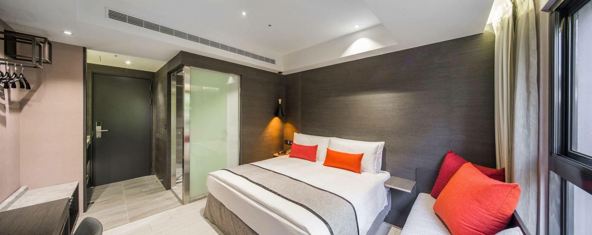 Icasa Hotel - By Cosmos Creation Taichung Extérieur photo